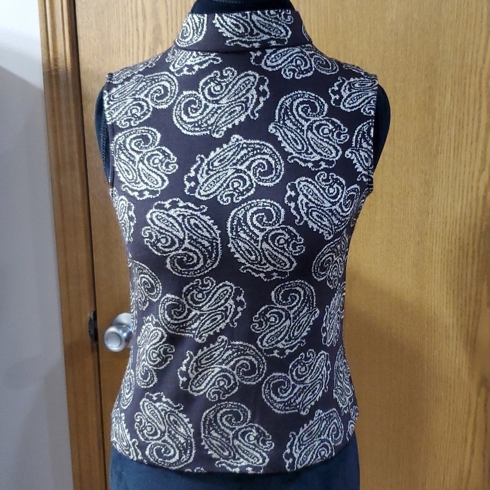 St john gold and chocolate brown knit paisley sleeveless mock neck top